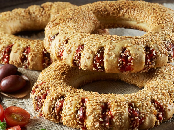 KOULOURI WITH TOMATO AND OLIVE (FROZEN)