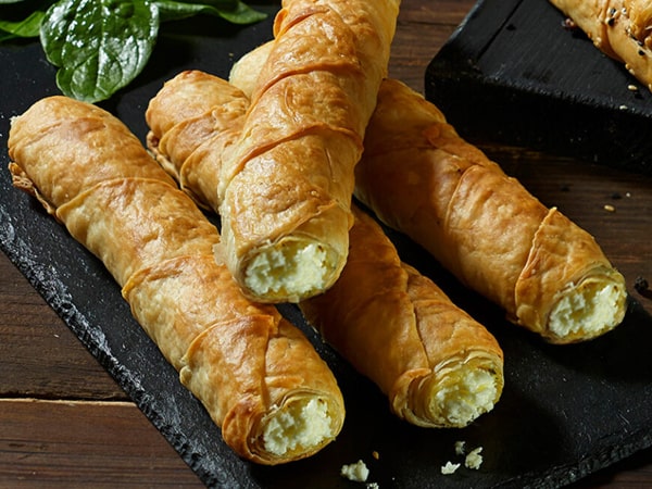 OVEN BAKE SPRING ROLL WITH CHEESE (FROZEN)